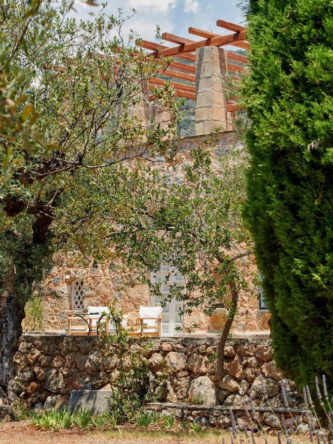 Bed and Breakfast Patrick & Joan Leigh Fermor House Kardamyli Exterior foto